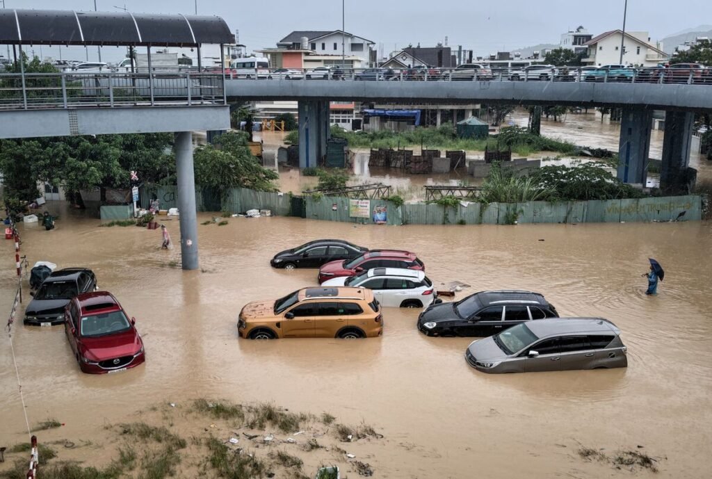 Vietnam Flood Deaths Climb as Heavy Rain Drenches Coffee Region Vietnam Flood Deaths Climb as Heavy Rain Drenches Coffee Region