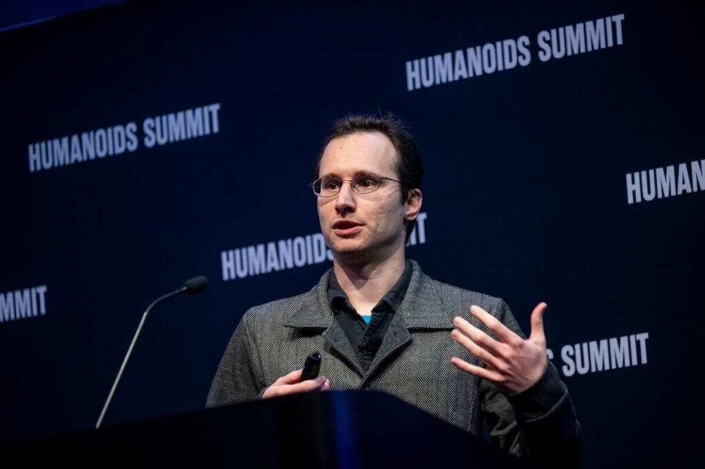 Inside the Lab Teaching Robots to Make Coffee, Fold Laundry