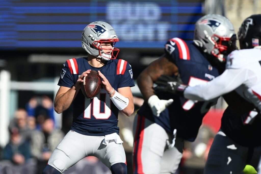 Bucs hope to take advantage of bye-week rest vs. upstart Patriots Bucs hope to take advantage of bye-week rest vs. upstart Patriots