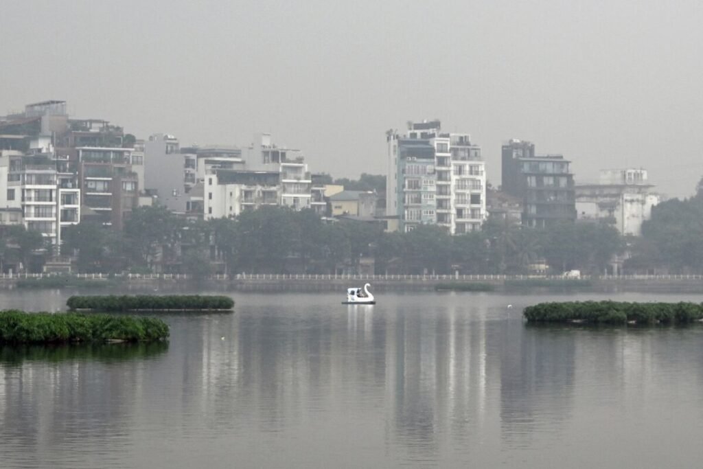 Hanoi Orders Urgent Crackdown on Toxic Air as Smog Shrouds City