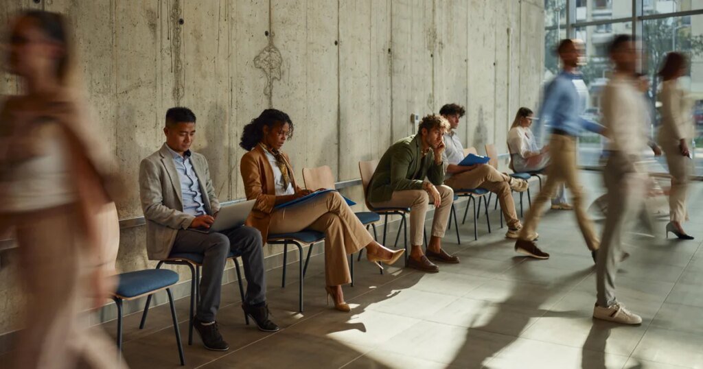 U.S. lost 32,000 private-sector jobs last month in surprise drop