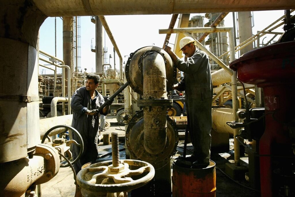Iraq Cuts February Basrah Medium Crude to Asia to $1.30 Discount