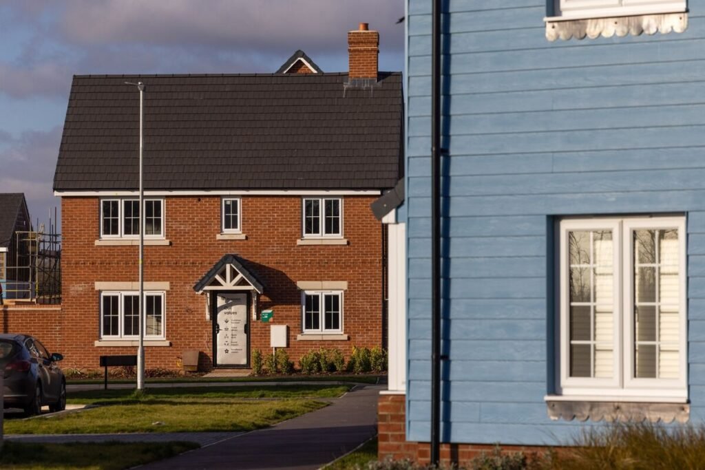 Persimmon UK Home Sales Rose 12% in 2025, Beating Estimates