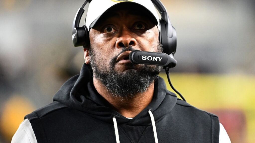 Rodgers backs Tomlin: 'Absolute joke' if on hot seat
