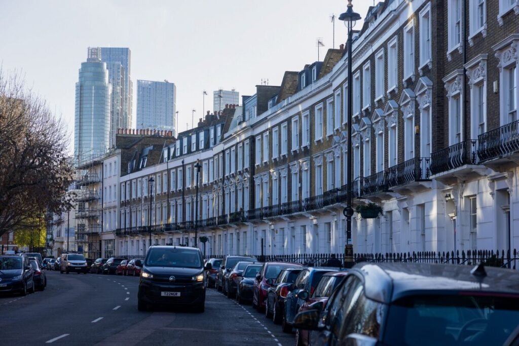 SFO Arrests Six Over Suspected £300 Million Fraud at Home REIT