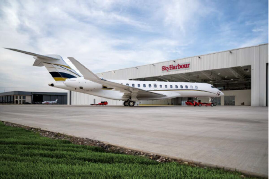 Private-Jet Boom Brings Hangar Builder Sky Harbour to Muni Market