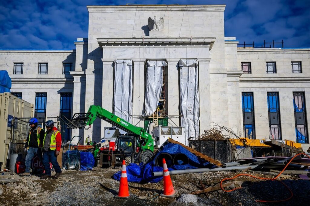 Charting the Global Economy: Powell Probe; Iran Protests Charting the Global Economy: Powell Probe; Iran Protests