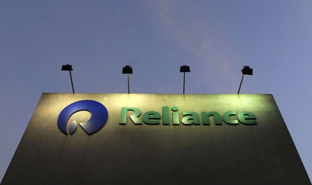 Reliance Misses Profit Estimate on Sluggish Retail, Petchem