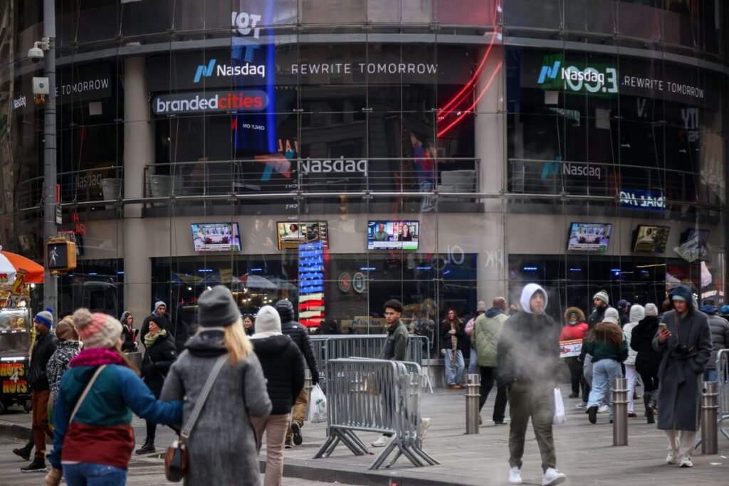 Mag 7 Stock Options Get SEC Nod for Monday, Wednesday Expiries