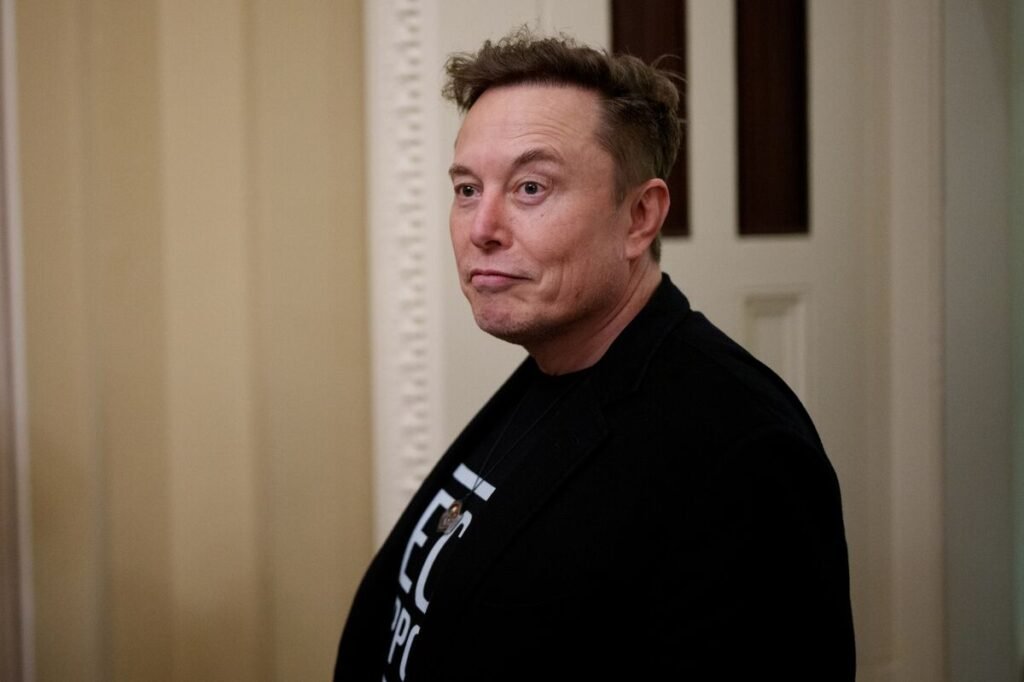 Musk Says Tesla Will Restart Work on Chip Project Dojo3