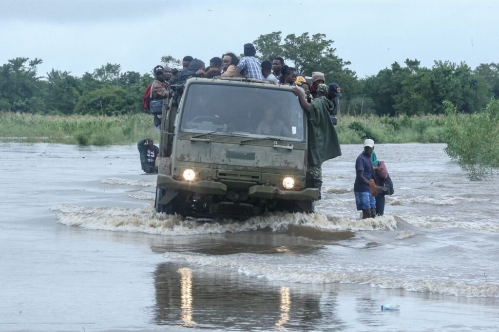 Mozambique Leader Chapo Cancels Davos Trip as Dozens Killed in Floods