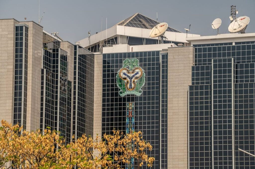 Nigeria Central Bankers Split on November Decision to Hold Rates