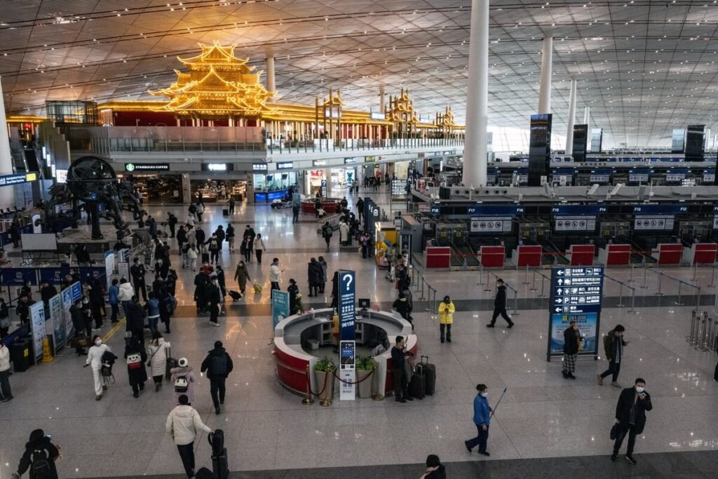 Chinese Tourists Flock to South Korea Over Japan for Lunar Holiday Amid Visa Ease