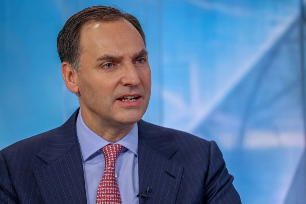 Deutsche Bank CFO Vows Research Independence After Bessent Call