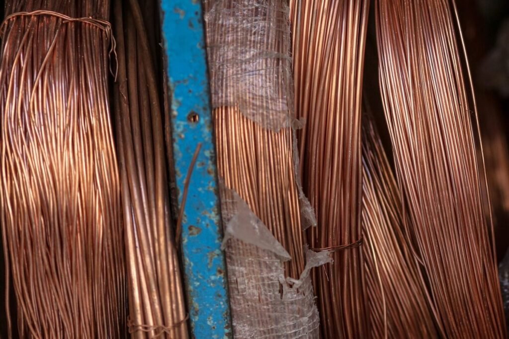 Copper Sinks as Frenzy in China Ebbs at Close of Turbulent Week