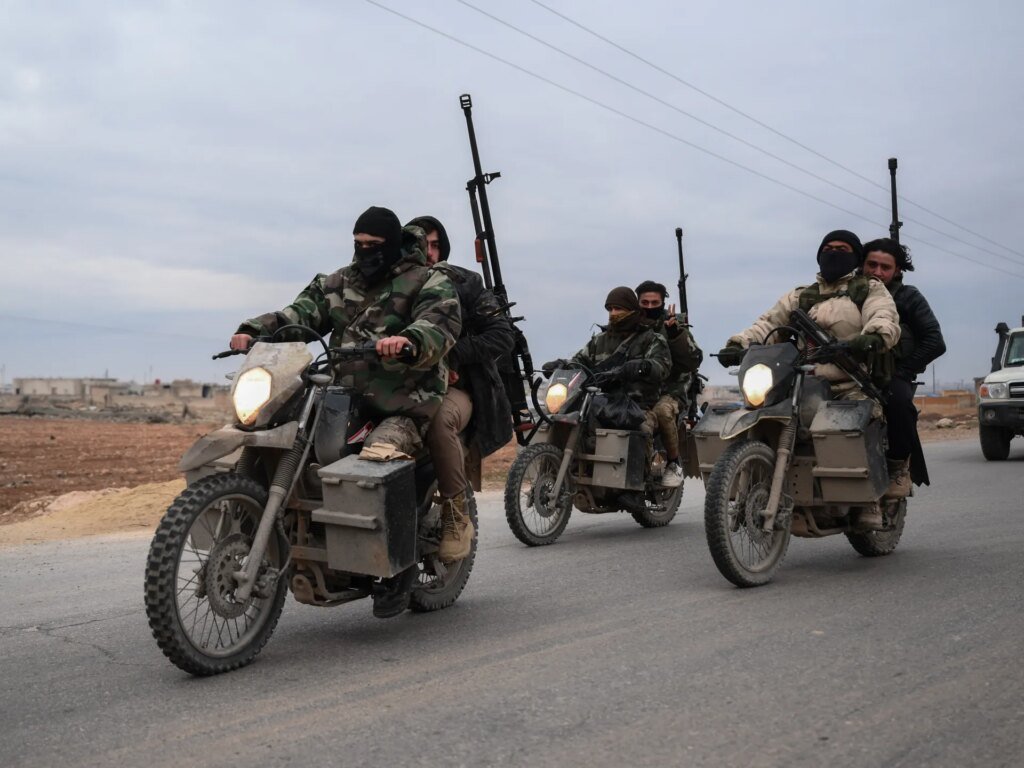 Photos: Syrian army enters Deir Hafer after SDF withdrawal
