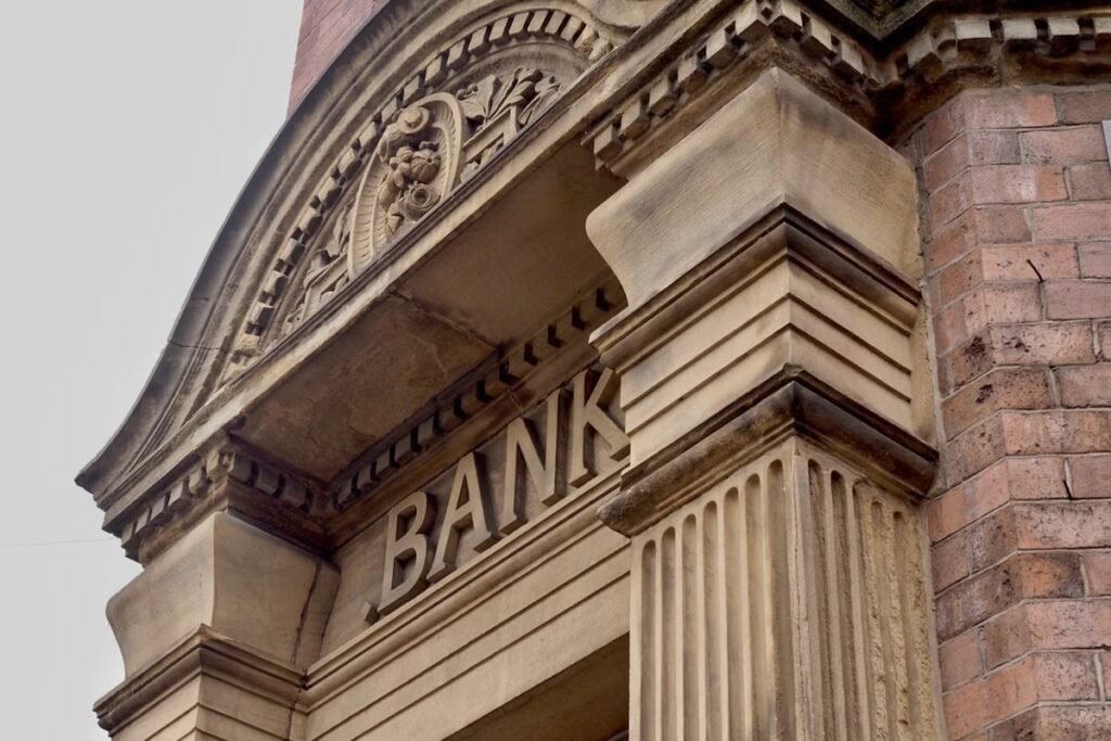 Savers boosted by new bank launch promising ‘a service that feels human’