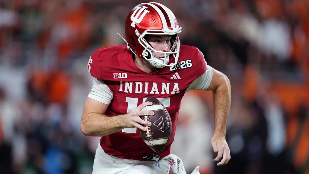 Indiana's Fernando Mendoza left bloodied after huge hit from Miami defender