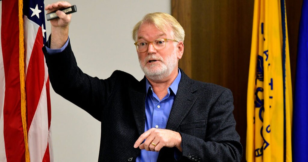 Keystone lecturer tells story of lead poisoning research