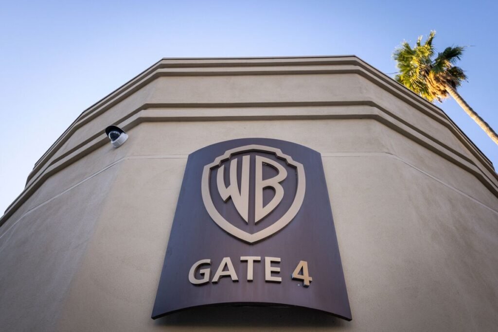 Trump Says He’ll Stay Out of the Corporate Fight Over Warner Bros. 