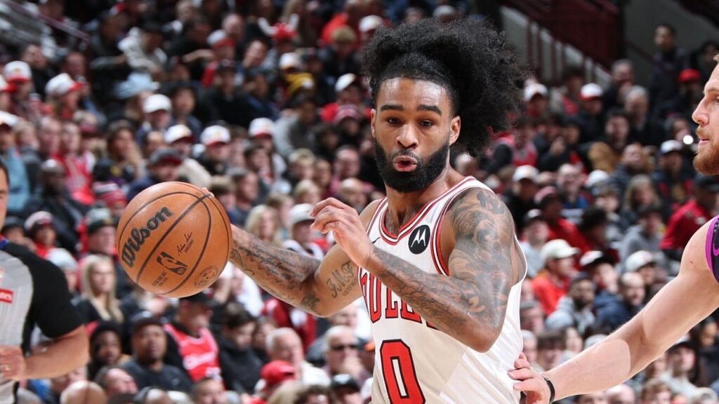 Bulls trade guards White and Conley to Charlotte