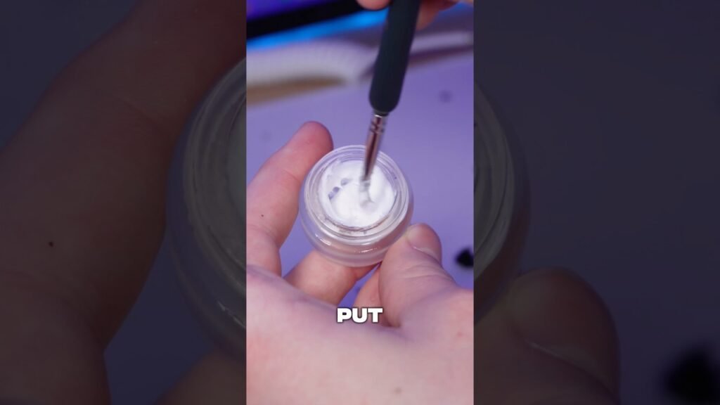 Modding my keyboard until it sounds like Mr Krabs walking (in 30 seconds)