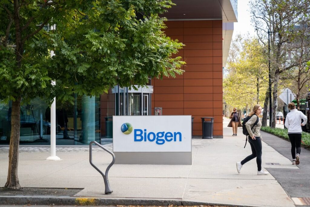 Biogen’s Profit Forecast Tops Estimates on Cost-Cutting Biogen’s Profit Forecast Tops Estimates on Cost-Cutting